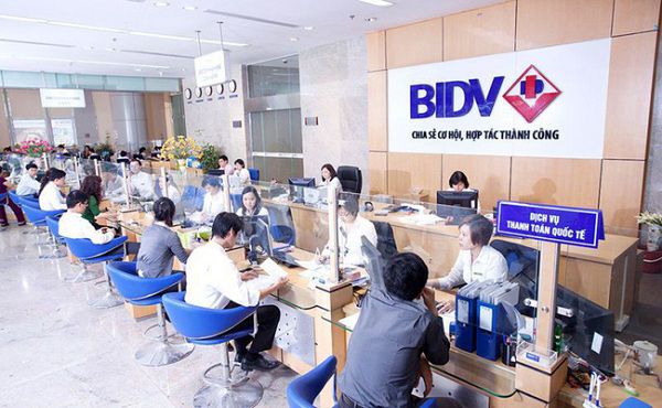 Chuyển tiền từ BIDV sang Vietcombank mất bao lâu nhận được?