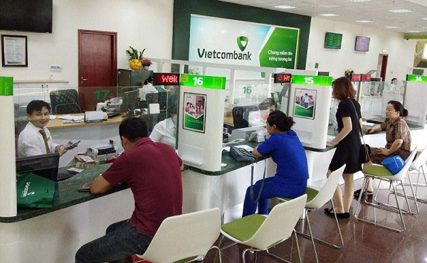 Mở khóa thẻ ngân hàng Vietcombank tại phòng giao dịch