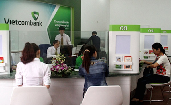 Phí rút tiền tại ngân hàng Vietcombank khác nhau tùy loại hình giao dịch